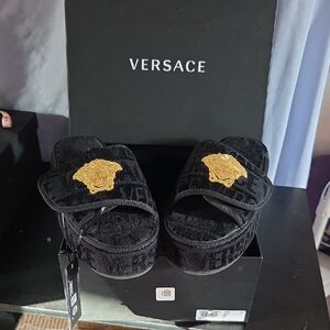 Versace Black and Gold Slides Unisex Full Inclusion